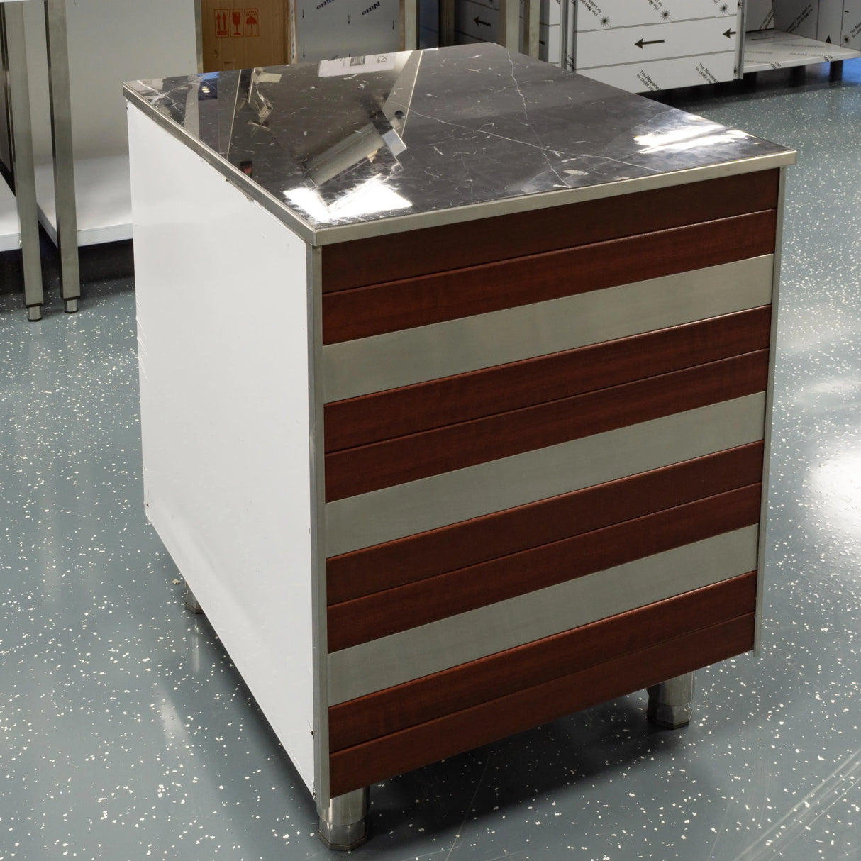 Edelstahl Kassentisch mit Holz Verkleidung Arbeitsschrank 60 cm Marmor Schwarz Gastronics - CPGASTRO