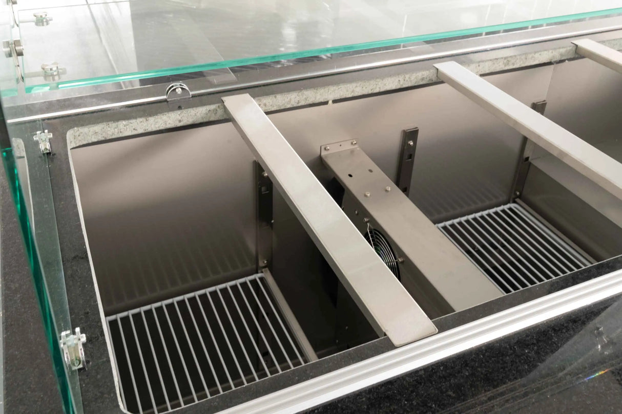 Salattheke mit Aufsatzvitrine 222 cm Schwarz Granit Holzverkleidung B-WARE Gastronics - CPGASTRO